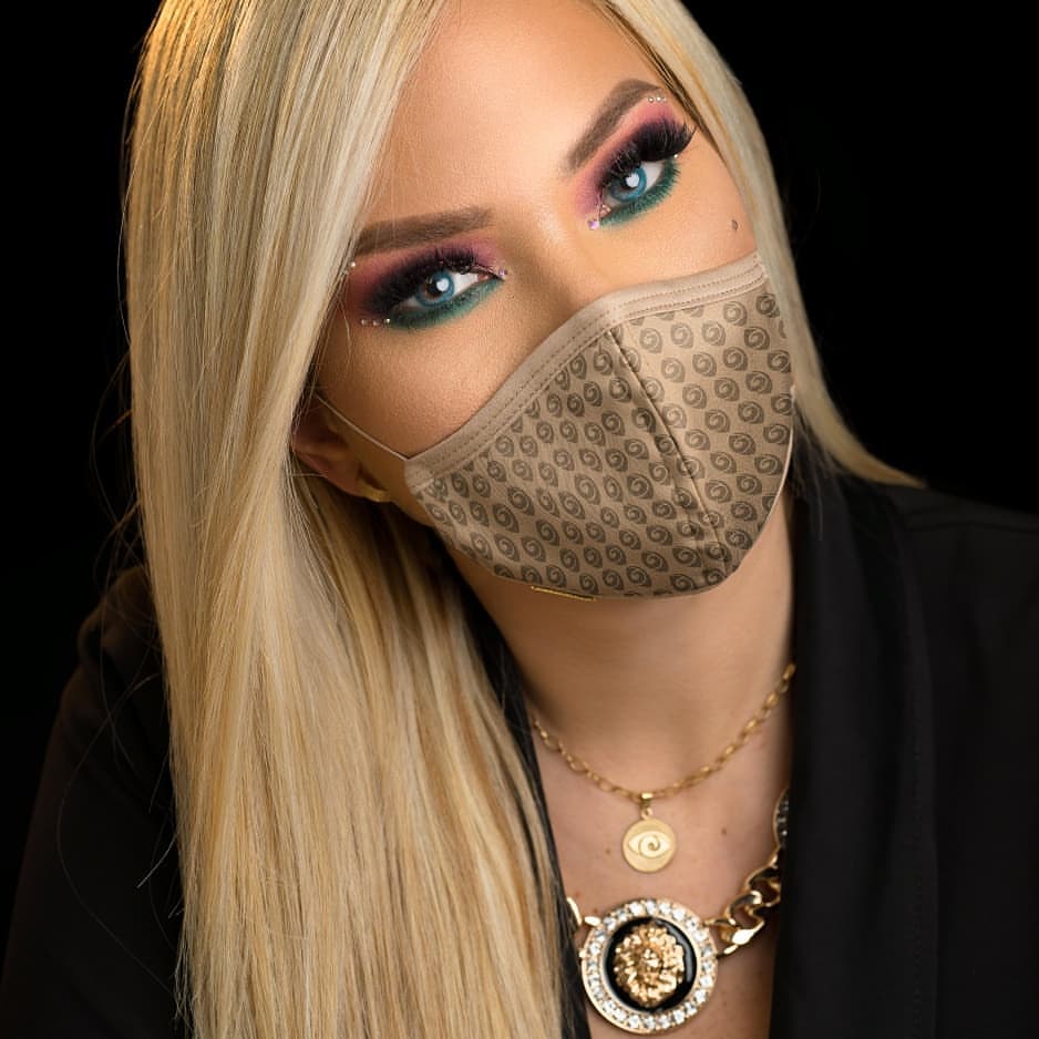 Hidrocor Azul Blue Coloured Contacts | Yearly