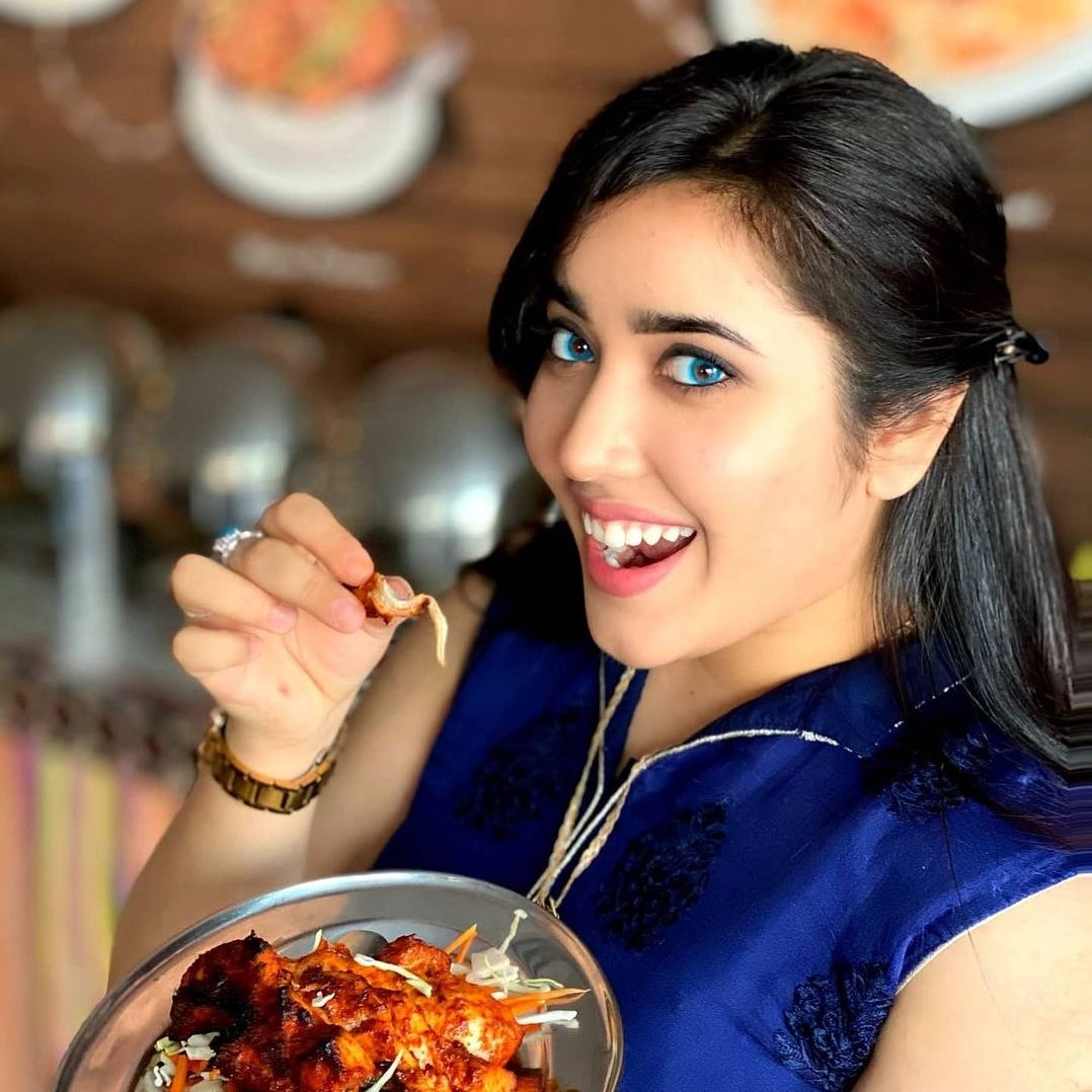 Hidrocor Azul Blue Coloured Contacts | Yearly