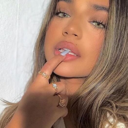 Hidrocor Mel Yellow Coloured Contacts | Yearly