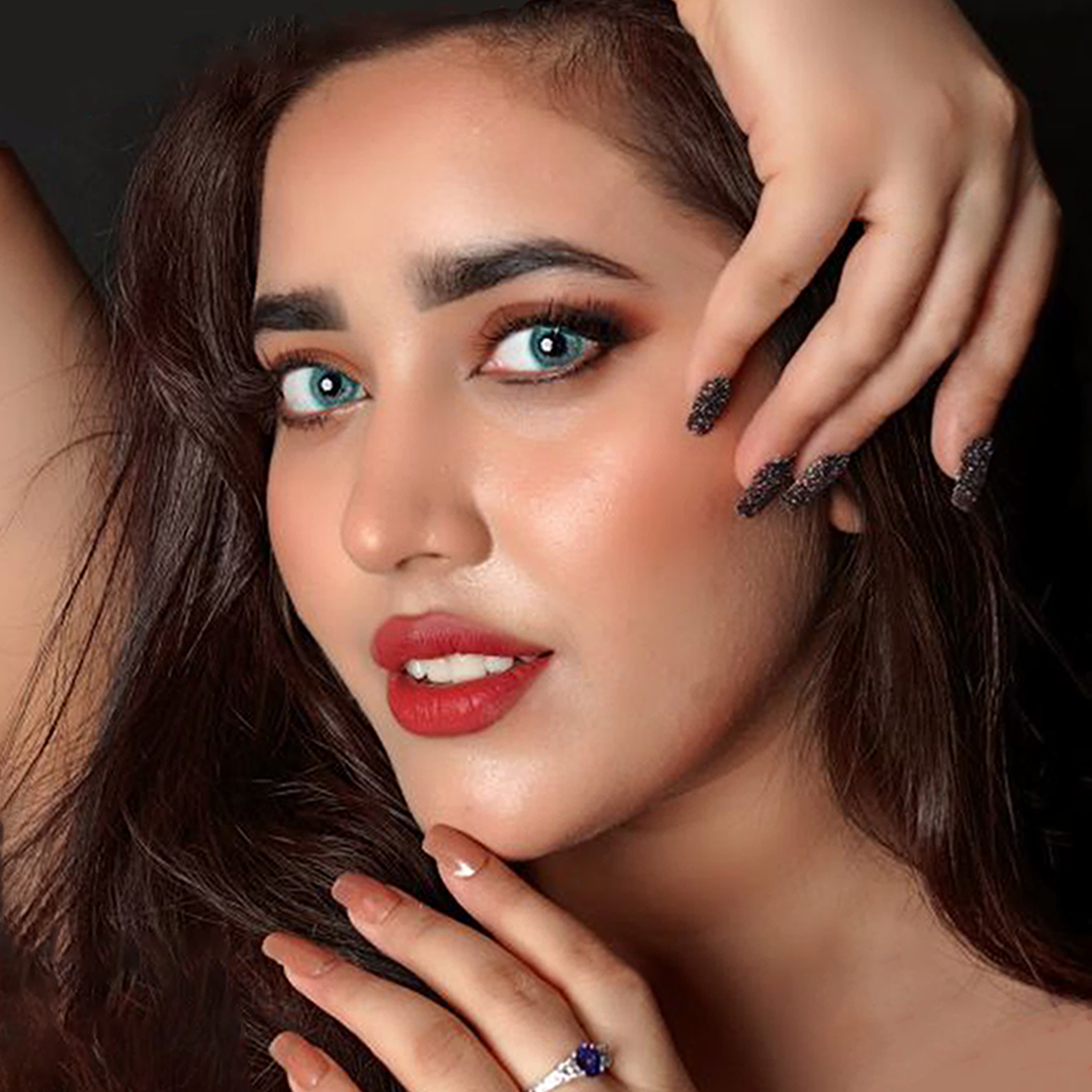 Hidrocor Topaz Blue Coloured Contacts | Yearly