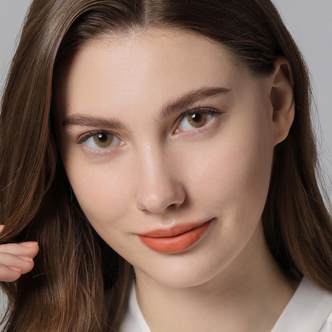 Hidrocor Avela Brown Coloured Contacts | Yearly