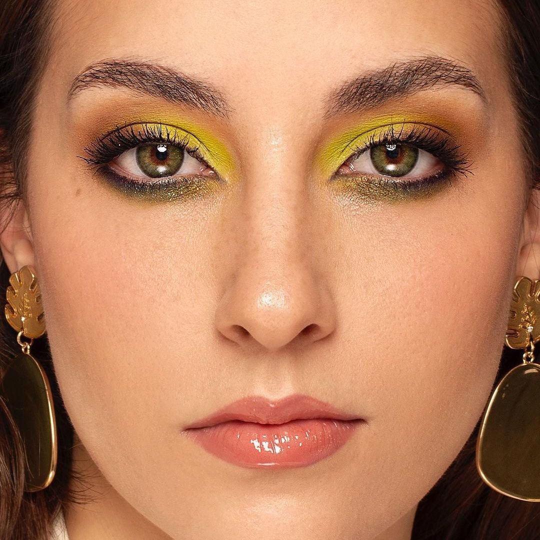 3 Tone Green Coloured Contacts | Yearly