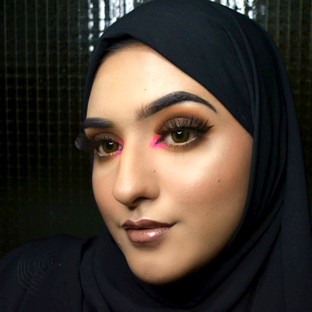 Diamond Allure Blonde Coloured Contacts | Yearly